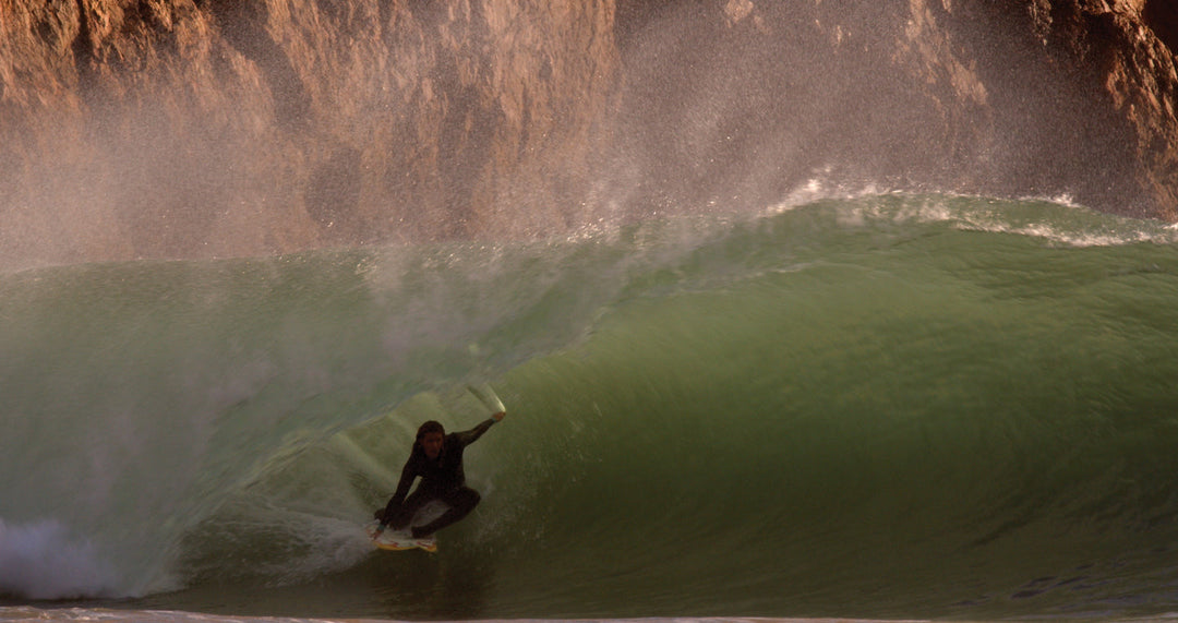 FOGO DE GRAXA Simon Hetrick - Vissla surf film Brazil