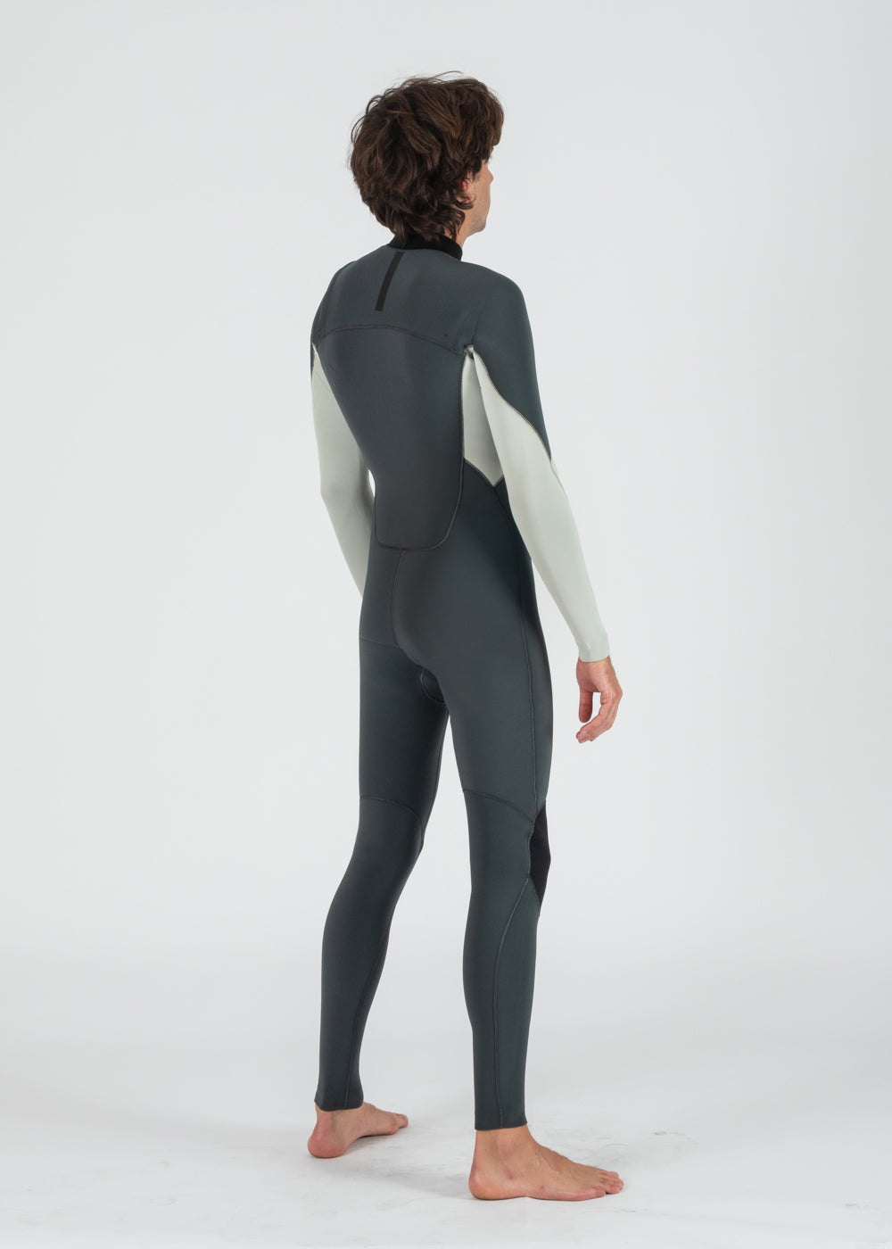 Vissla 7 Seas Comp 3-2 Full Chest Zip Wetsuit in Coal, view 4