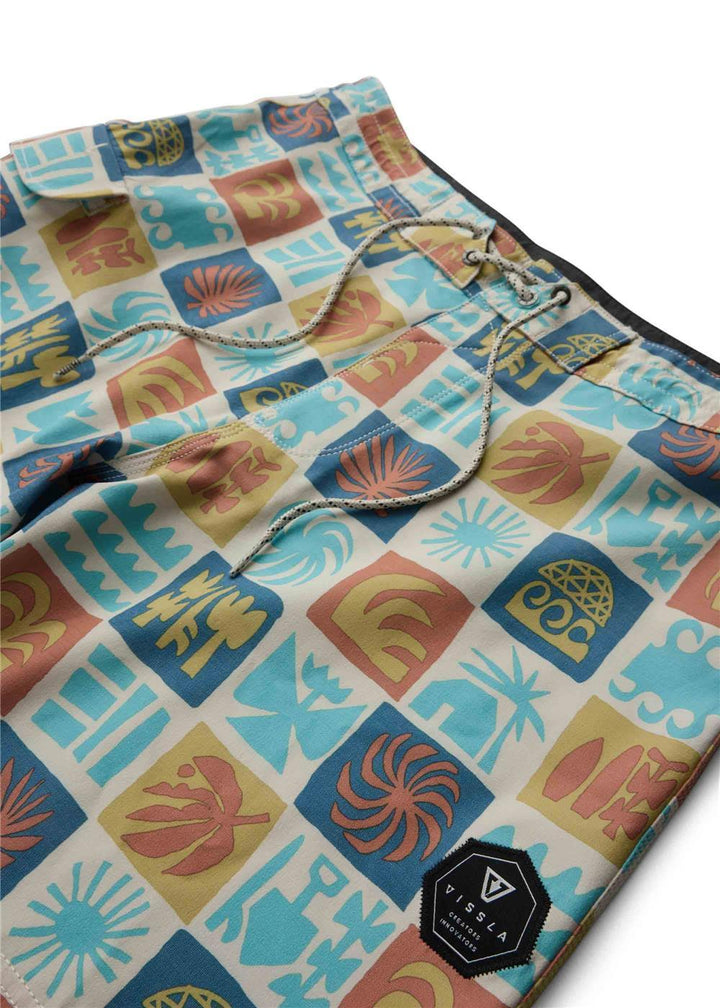 Vissla Ecology Center Boys 17" Boardshort in Multi, view 4
