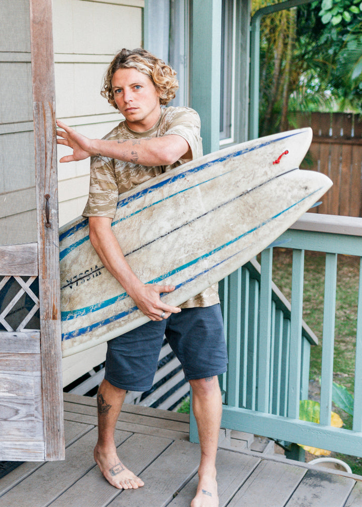 Vissla El Capitan 18.5" Hybrid Walkshort in Graphite, view 2