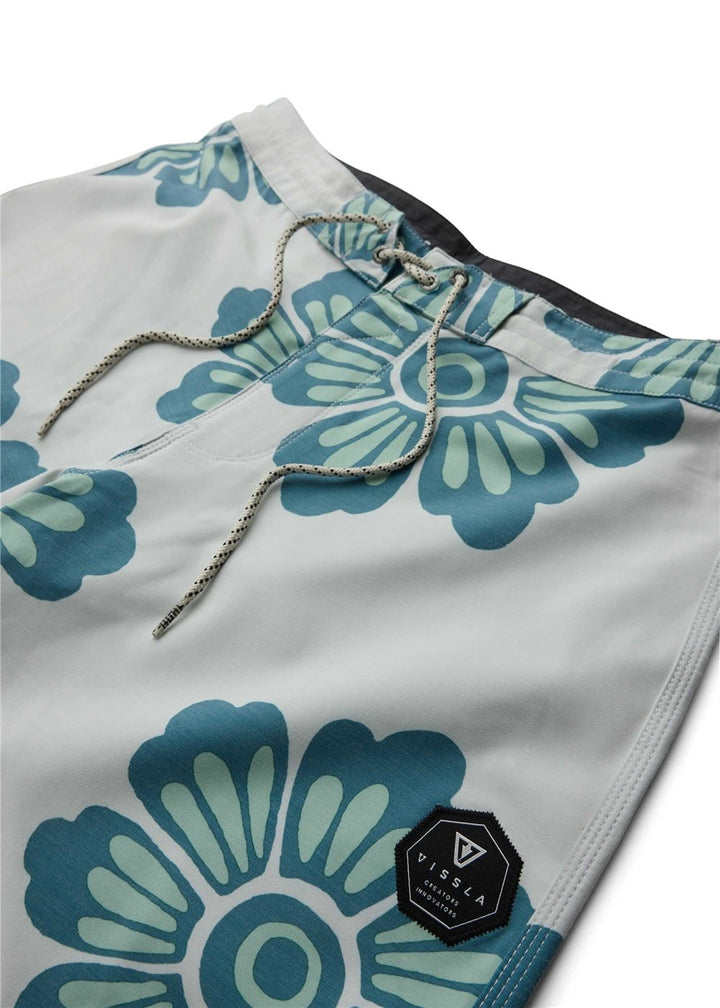 Vissla Keana 17.5" Boardshort in Sand, view 4