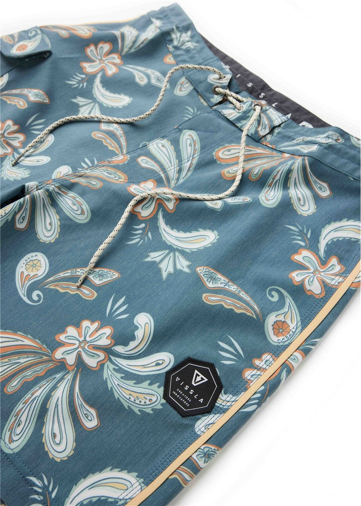 Vissla Caldera 17.5" Boardshort in Blue Haze, view 4
