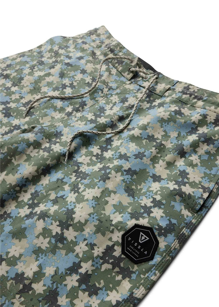 Vissla Jungalo 17.5" Boardshort in Army, view 4