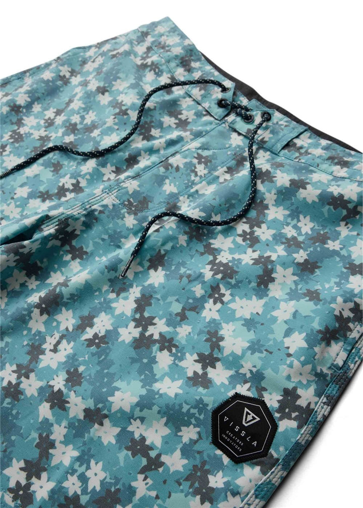 Vissla Jungalo 17.5" Boardshort in Maui Blue, view 4