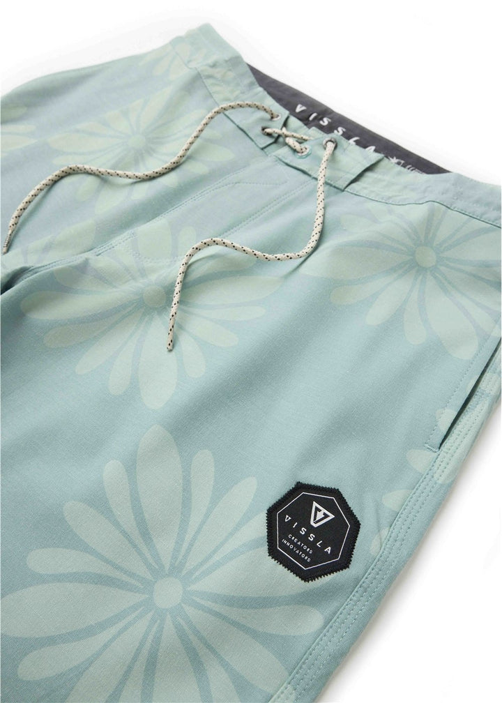 Vissla Sunblast 17.5" Boardshort in Aloe, view 4