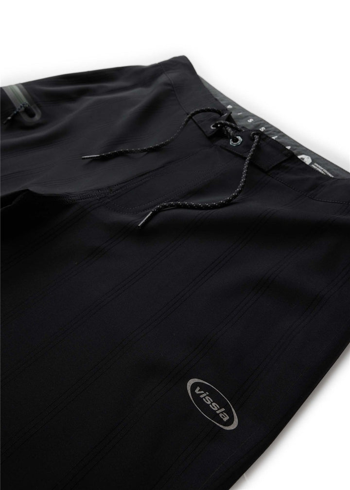Vissla High Seas 3.0 18.5" Boardshort in Black, view 4