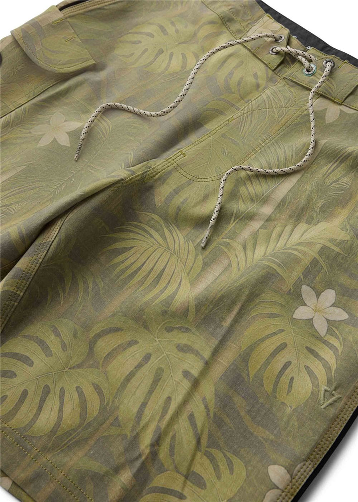 Vissla Solid Sets 18.5" Boardshort in Camo, view 5