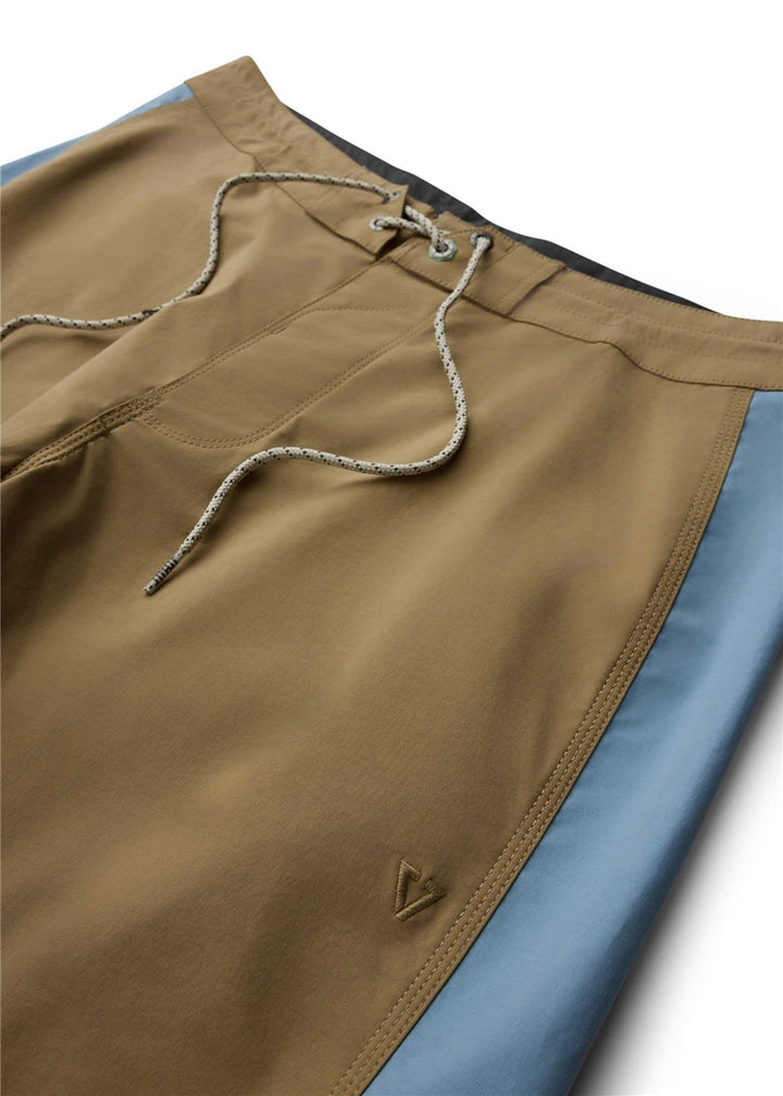 Vissla Twinzer 17.5" Boardshort in Bronze, view 5