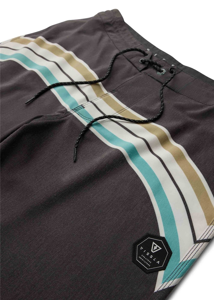 Vissla Latitude 18.5" Boardshort in Phantom, view 4