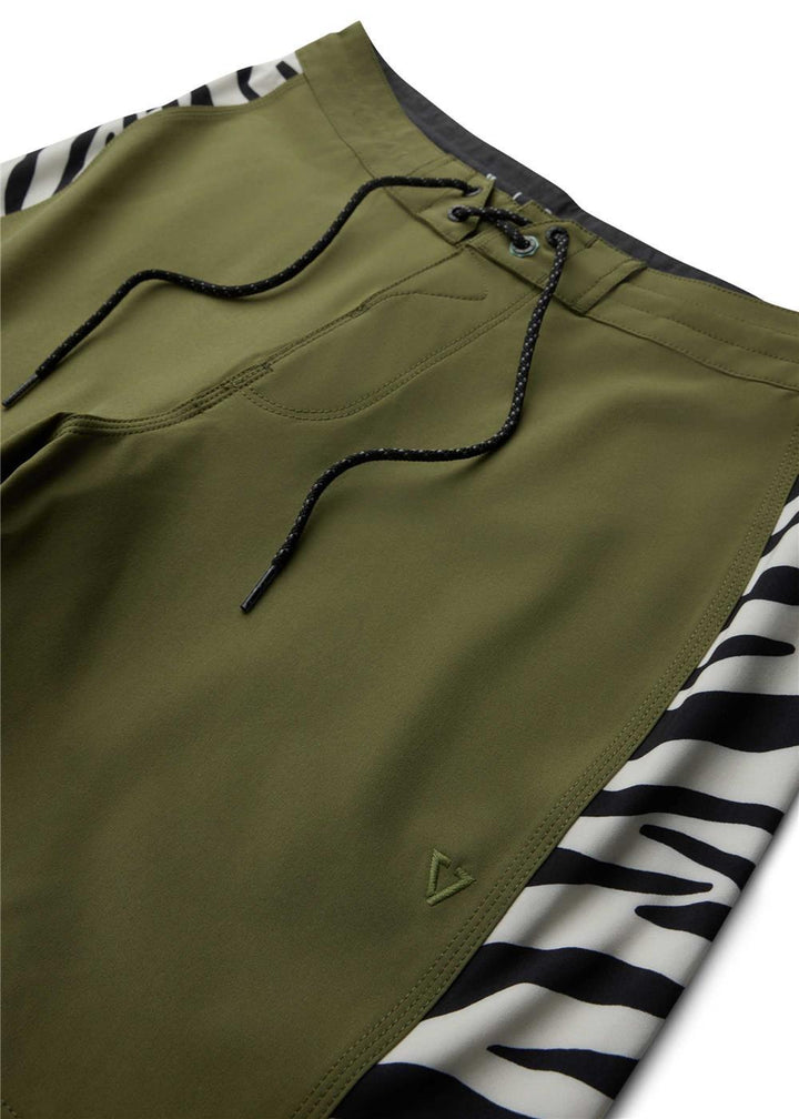 Vissla Hitch-Hiker 18.5" Boardshort in Ranger, view 5