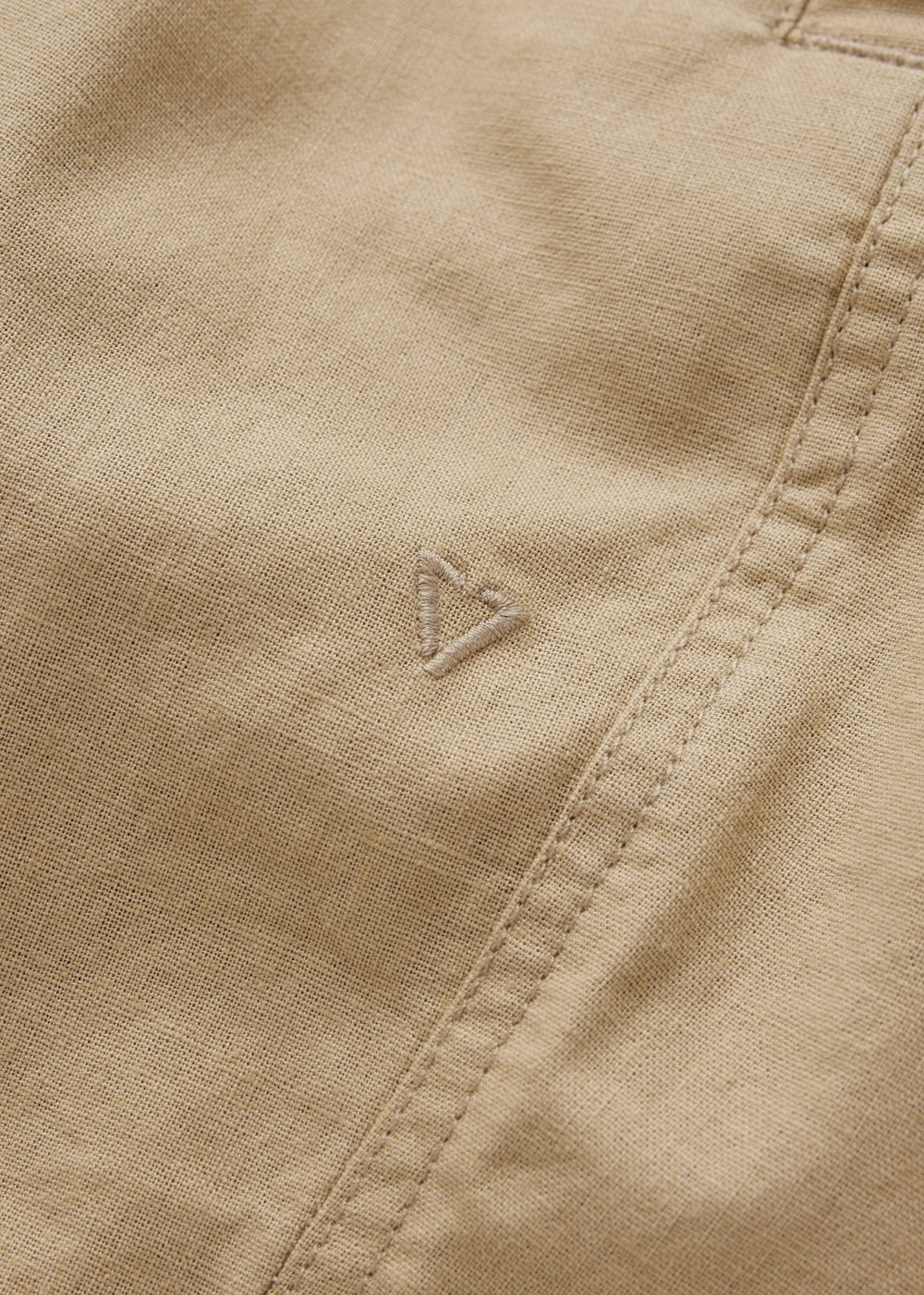 Vissla Rails Linen 18" Elastic Walkshort in Light Khaki, view 5