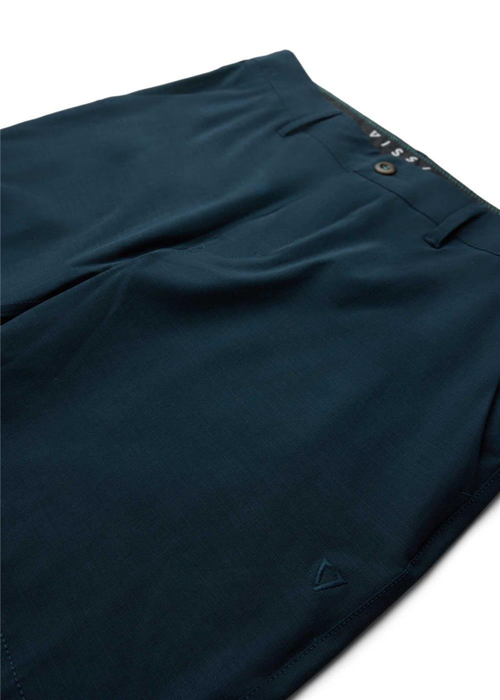 Vissla Cutlap Eco 17.5" Hybrid Walkshort in Midnight, view 3