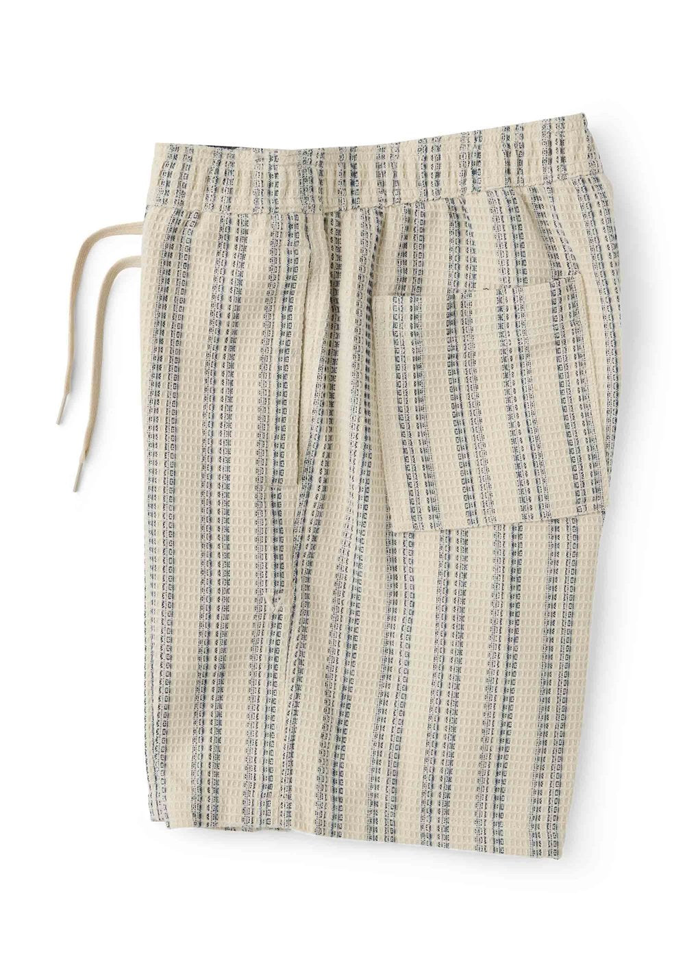 Vissla Thermal Powers 18" Eco Elastic Walkshort in Bone, view 3