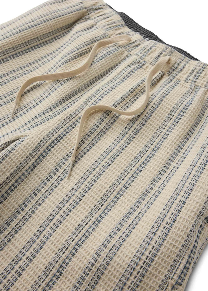 Vissla Thermal Powers 18" Eco Elastic Walkshort in Bone, view 4