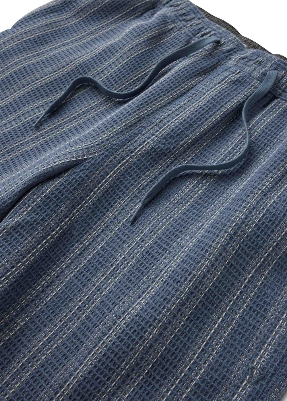 Vissla Thermal Powers 18" Eco Elastic Walkshort in Blue Haze, view 4