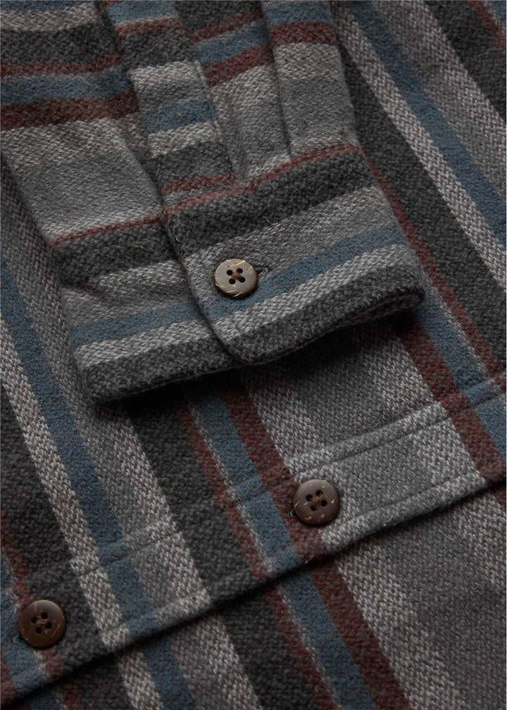 Vissla Descanso Heavy Flannel in Dark Grey, view 2