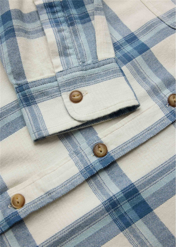 Vissla Coast Lightweight Eco Flannel in Vintage White, view 2