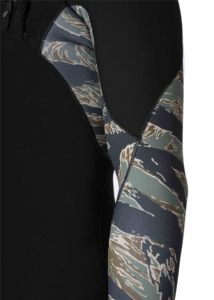 Vissla 7 Seas Comp 4-3 Full Chest Zip Wetsuit in Camo, view 4