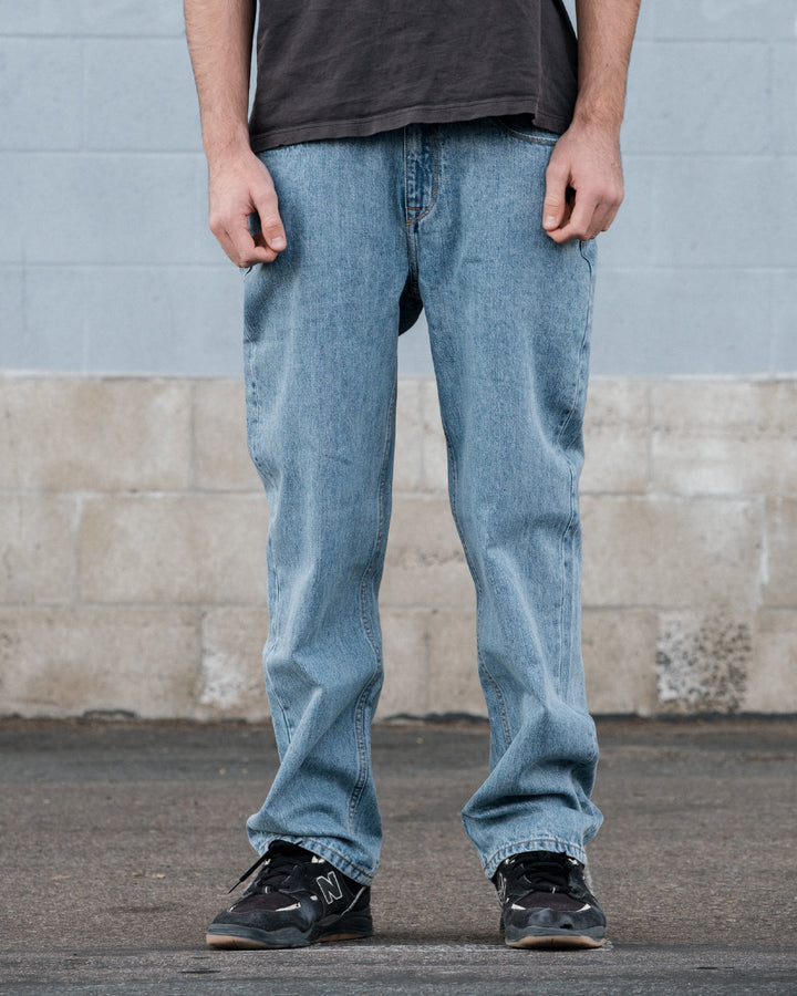 Vissla Let Loose 5 Pocket Jean in 7 Year Wash, view 2